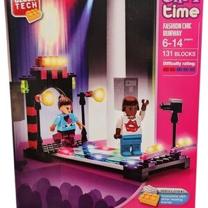 Fashion Chic Runway Building Set